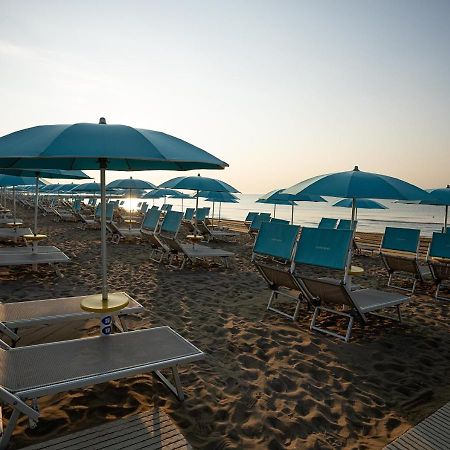 Camping Village Malibu Beach ليدو دي يسولو المظهر الخارجي الصورة